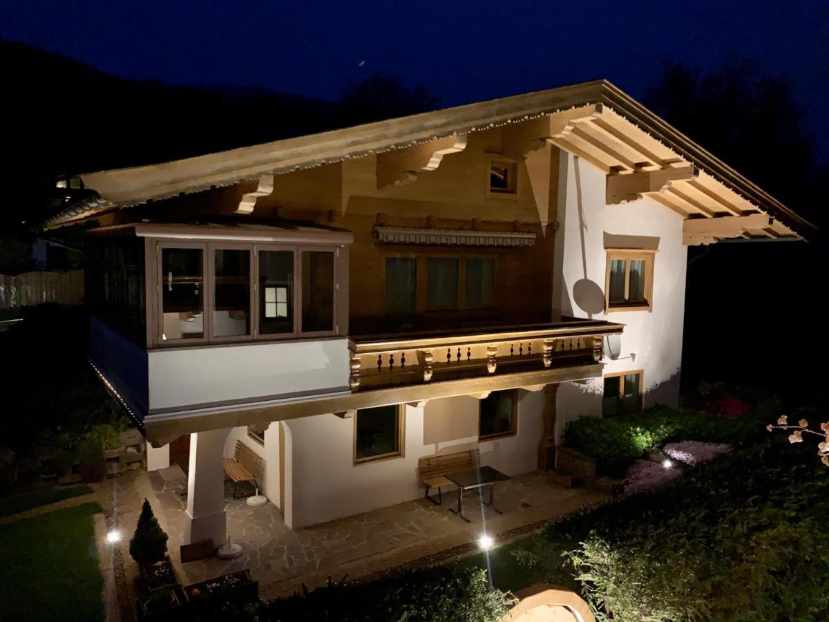 Ferienwohnung An Der Familienabfahrt Brixen im Thale Esterno foto