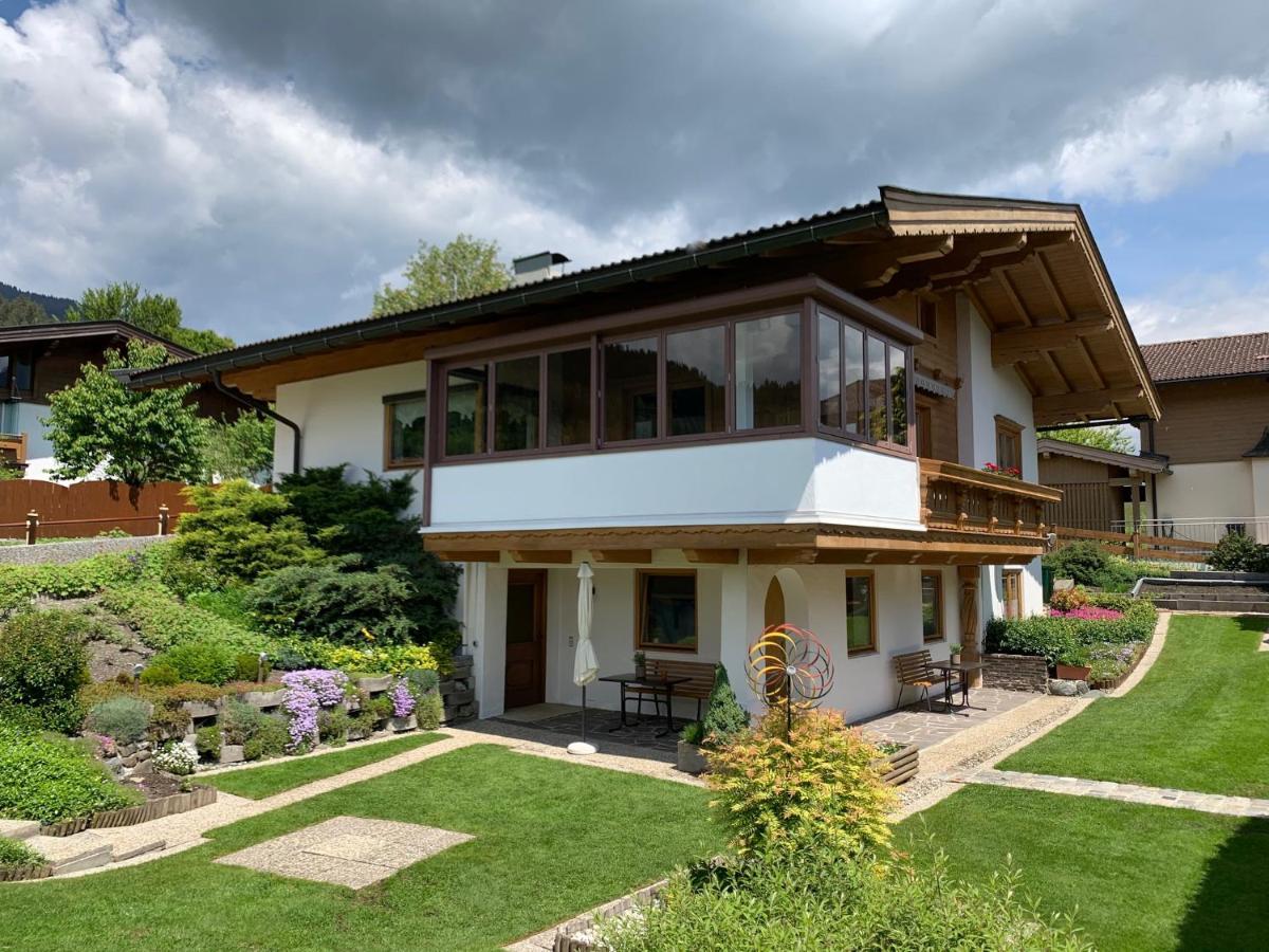 Ferienwohnung An Der Familienabfahrt Brixen im Thale Esterno foto